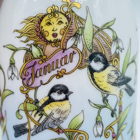 Vintage German Hutschenreuther Porcelain Bell Januar Germany Signed Birds & Sun - Picture 2 of 8